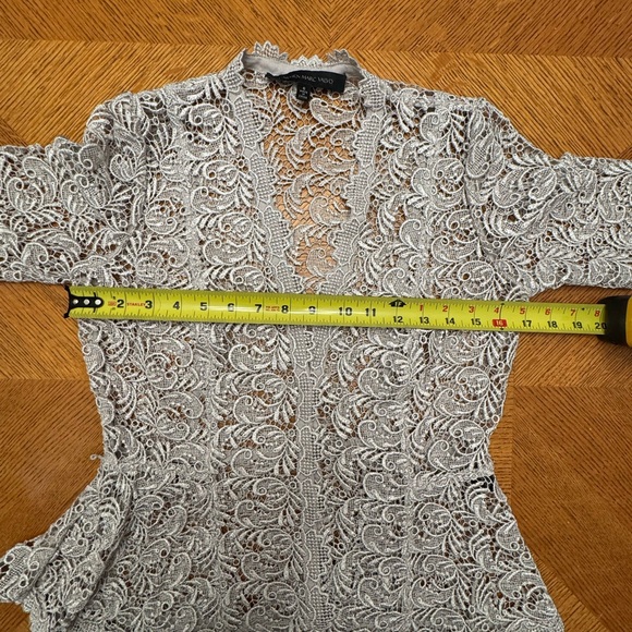 Carmen Marc Valvo Silver Lace Evening Jacket Size 6 - Picture 6 of 8